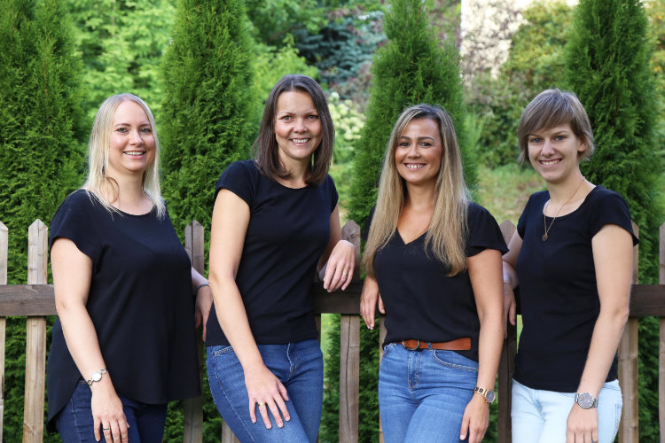 Portrait von Cornelia Töpfer, Nancy Schütz, Charlotte Herzog (von links nach rechts)